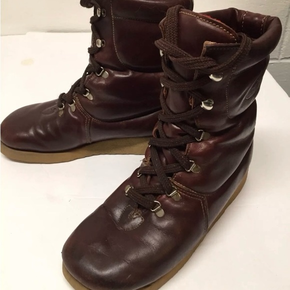 Bass women’s 7.5 lace up leather boots rubber soles calf length Sherpa lined - Picture 1 of 5